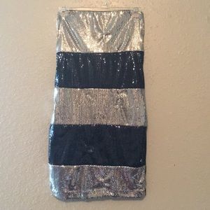 Strapless sequins dress